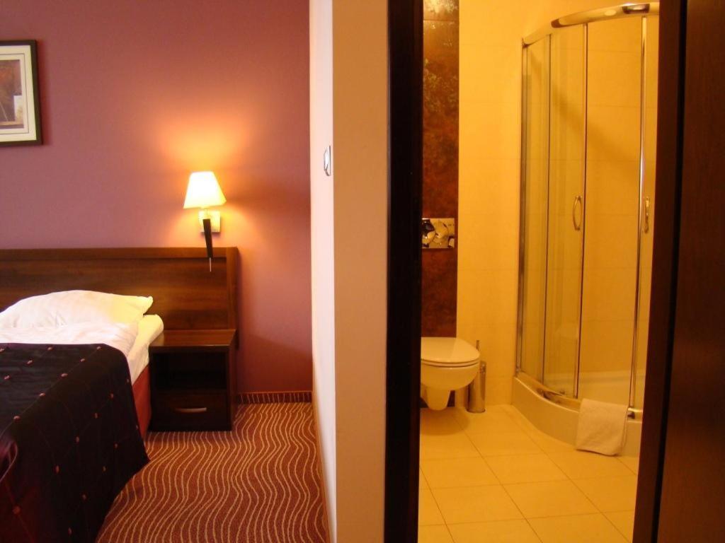 Hotel Azalia & Spa Niepołomice Dış mekan fotoğraf