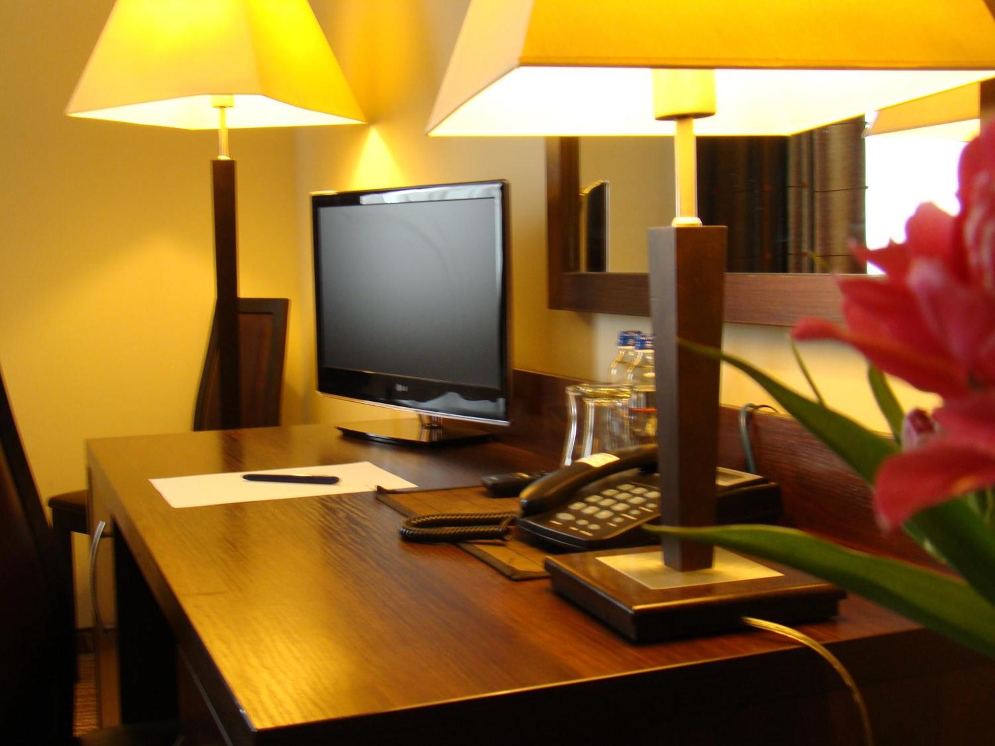 Hotel Azalia & Spa Niepołomice Dış mekan fotoğraf