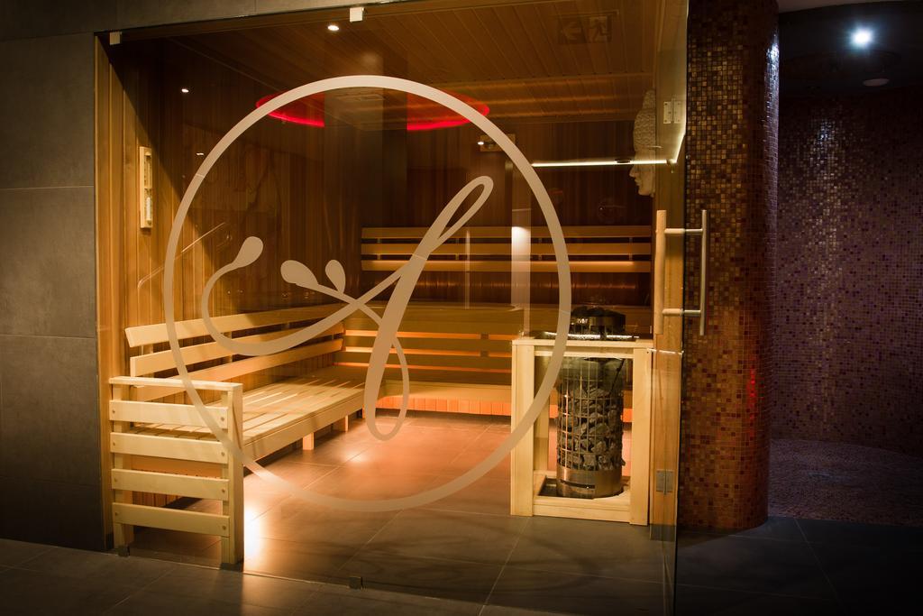 Hotel Azalia & Spa Niepołomice Dış mekan fotoğraf